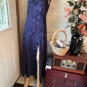 night gown beautiful VS size Large